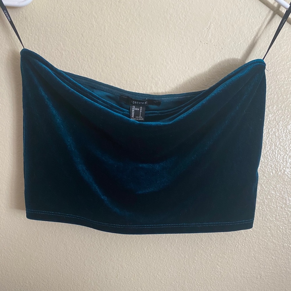 Blue crop tops